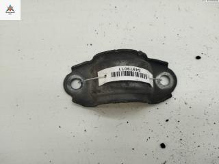 крепление стабилизатора / втулки стабилизатора Volkswagen Passat B5 [рестайлинг] 2001, 1.9 л., дизель, МКПП, серый, седан, 4D0411336D