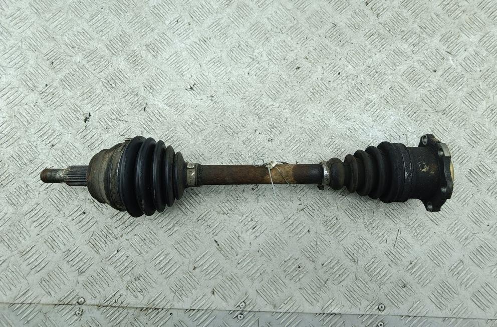 полуось передняя левая (приводной вал, ШРУС) Audi A3 8L 1999, 1.8 л., Ti, бензин, МКПП, серый, хетчбэк 5 дв.