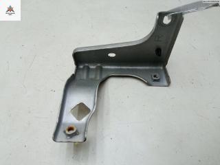 крепление ( кронштейн ) крыла Mazda 5 CR 2006, минивэн