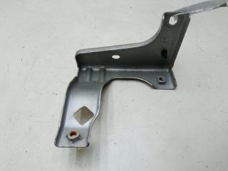 крепление ( кронштейн ) крыла Mazda 5 CR 2006, минивэн