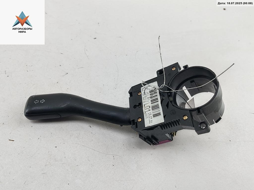 переключатель поворотов Skoda Fabia 1 поколение (6Y) 2001, 1.4 л., бензин, МКПП, серый, хетчбэк 5 дв., 8L0953513 - фото №1