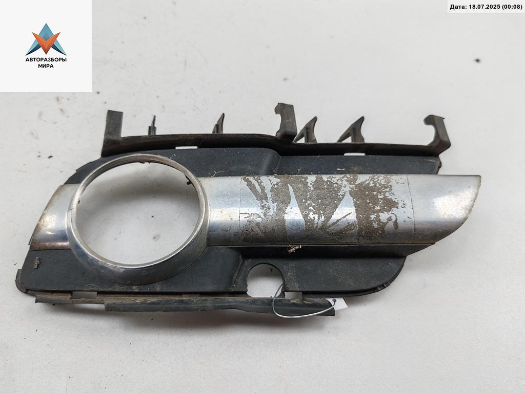 рамка фары противотуманной левой Opel Signum C 2003, 2.2 л., дизель, МКПП, чёрный, хетчбэк 5 дв., 13120739 - фото №1