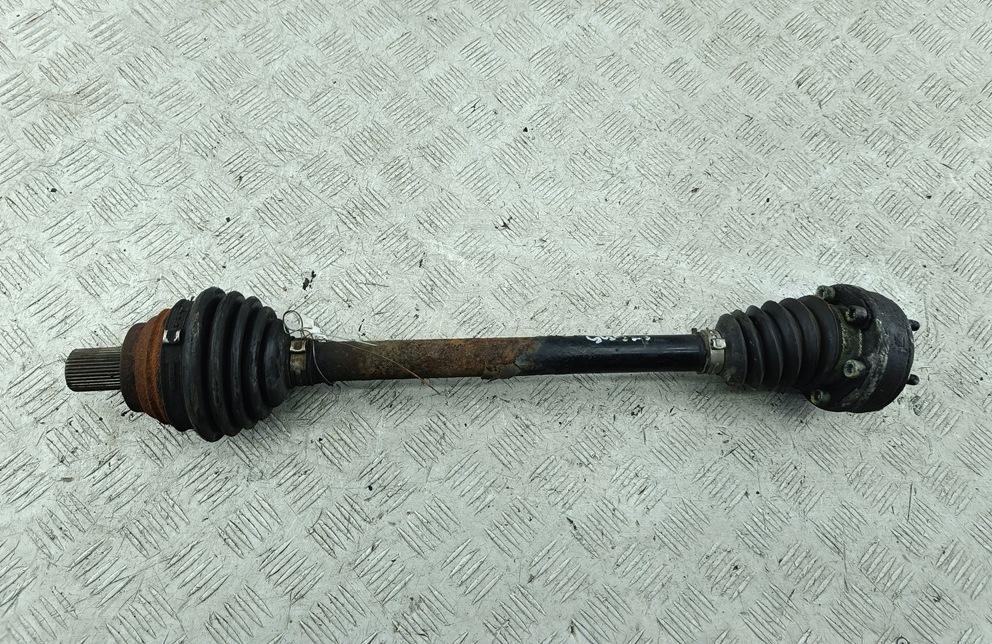 полуось передняя левая (приводной вал, ШРУС) Volkswagen Golf-5 2005, 1.4 л., бензин, МКПП, чёрный, хетчбэк 5 дв.