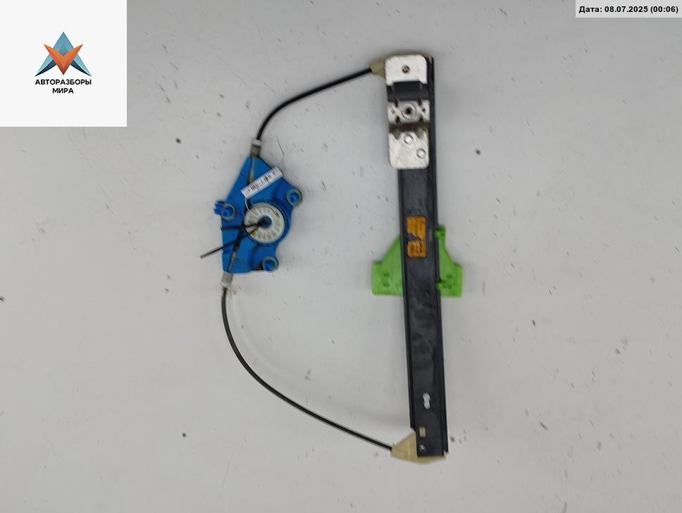 стеклоподъемник задний левый Audi A4 B6 2002, 2.0 л., бензин, МКПП, синий, универсал, 8E0839461 - фото №1