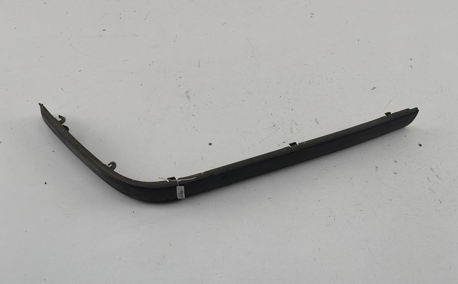 молдинг переднего бампера BMW 3 E36 1997, 1.6 л., бензин, МКПП, зелёный, седан, 8146077