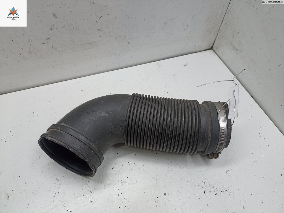 патрубок воздушного фильтра Opel Zafira 2 поколение (B) 2005, 1.8 л., бензин, 55353872 - фото №1