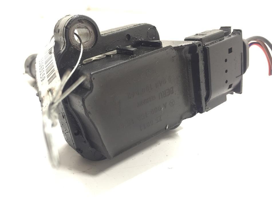 катушка зажигания Mercedes-Benz E-Класс W211/S211 2003, 1.8 л., бензин, МКПП, чёрный, универсал, 0001501580 - фото №1