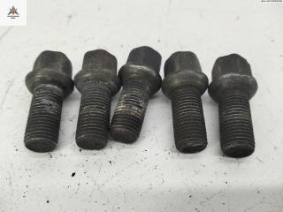 болт колесный Volkswagen Golf 4 поколение 2001, 1.9 л., дизель, МКПП, синий, хетчбэк 5 дв., 8D0601139D