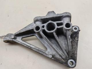 кронштейн двигателя Volkswagen Bora 1999, 2.3 л., бензин, МКПП, чёрный, универсал, 1J0199354G