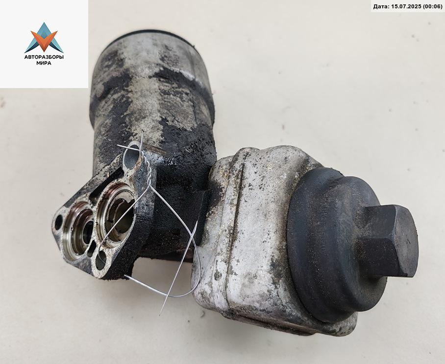 корпус масляного фильтра Volkswagen Bora 1 поколение 1999, 2.3 л., бензин, МКПП, универсал, 071100769 - фото №1