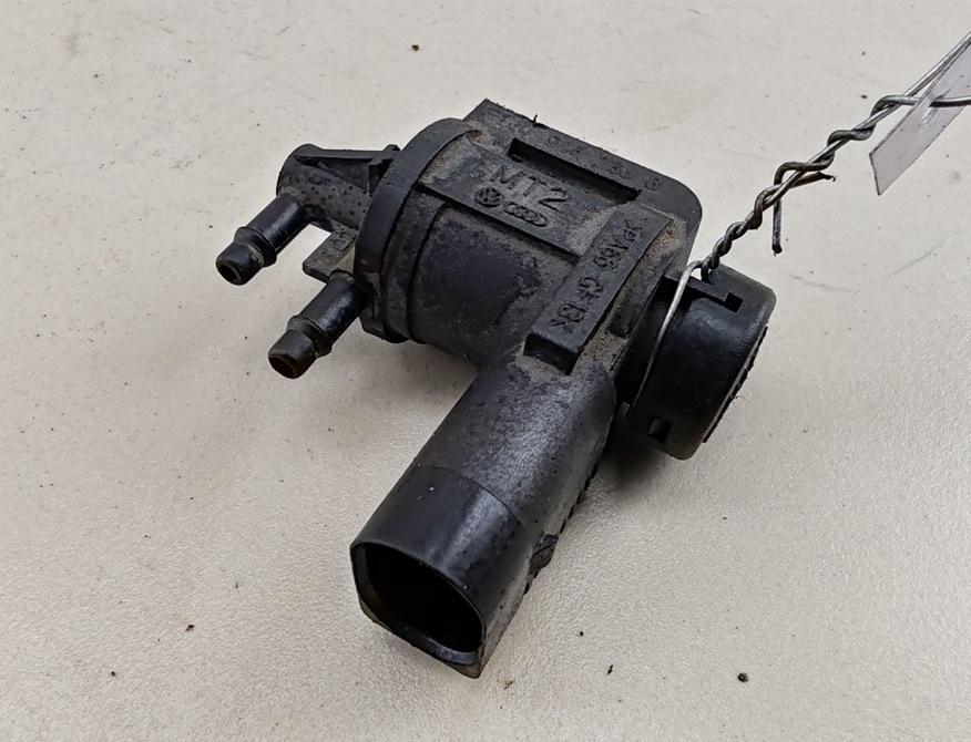 клапан вакуумного управления Volkswagen Bora 1999, 2.3 л., бензин, МКПП, чёрный, универсал, 1J0906283B