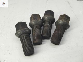 болт колесный Volkswagen Touran 1 поколение [рестайлинг] 2006, 2.0 л., дизель, МКПП, чёрный, минивэн, 8D0601139D