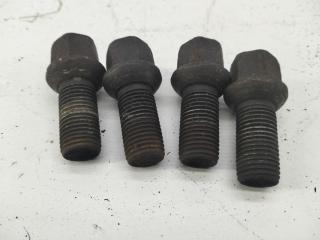 болт колесный Volkswagen Bora 2001, 2.0 л., бензин, МКПП, чёрный, седан, 8D0601139D