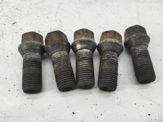 болт колесный Volkswagen Passat B5+ (GP) 2004, 1.6 л., бензин, МКПП, чёрный, универсал, 8D0601139D