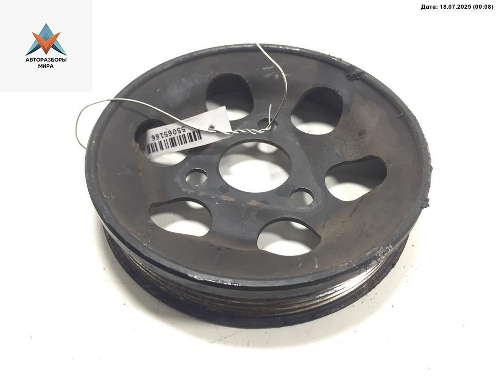шкив насоса гидроусилителя Audi A6 4B/C5 1997, 1.8 л., Ti, бензин, МКПП, чёрный, седан, 058145255E - фото №1