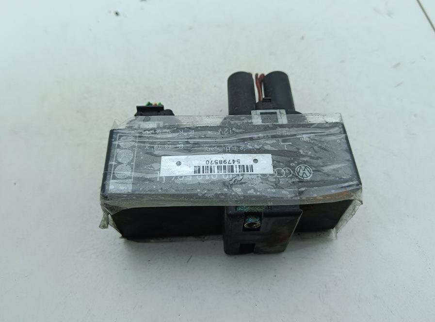 блок управления вентилятором (реле) Audi A3 8L 1999, 1.8 л., Ti, бензин, МКПП, серый, хетчбэк 5 дв.