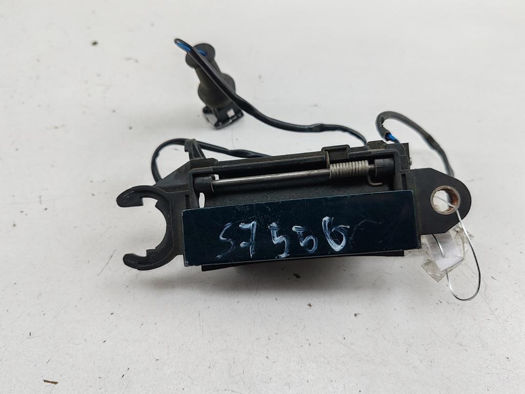 ручка наружная передняя правая Audi A6 C4 1997, 2.5 л., дизель, МКПП, зелёный, универсал, 4A0837206