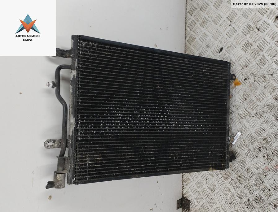 радиатор кондиционера Audi A4 B6 2002, 2.5 л., дизель, МКПП, синий, универсал - фото №1