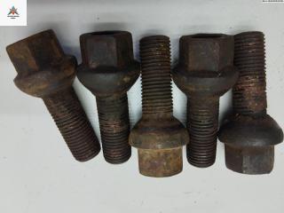 болт колесный Ford Galaxy 1 поколение [рестайлинг] 2000, 1.9 л., дизель, МКПП, зелёный, минивэн