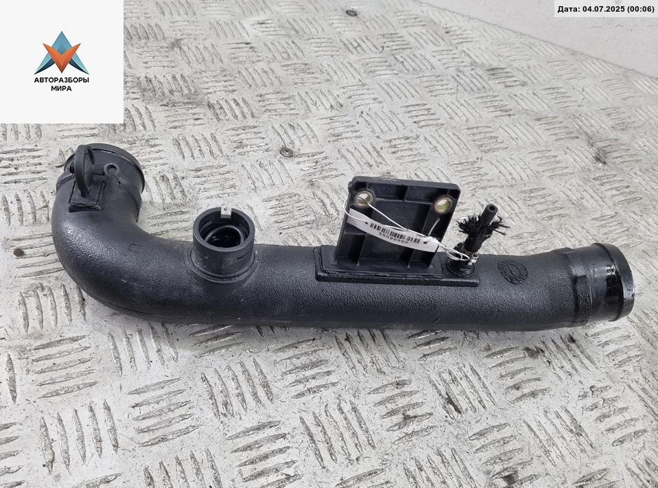 патрубок турбины Volkswagen Passat B5 1997, 1.9 л., дизель, 8D0145840A - фото №1