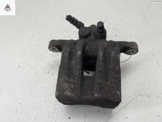 суппорт задний правый Kia Sportage 3 поколение 2012, 2.0 л., бензин, МКПП, чёрный, внедорожник 5 дв.