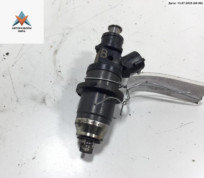 форсунка Mitsubishi Space Star 1 поколение 1999, 1.8 л., бензин, МКПП, серый, минивэн, E7T05071 - фото №1