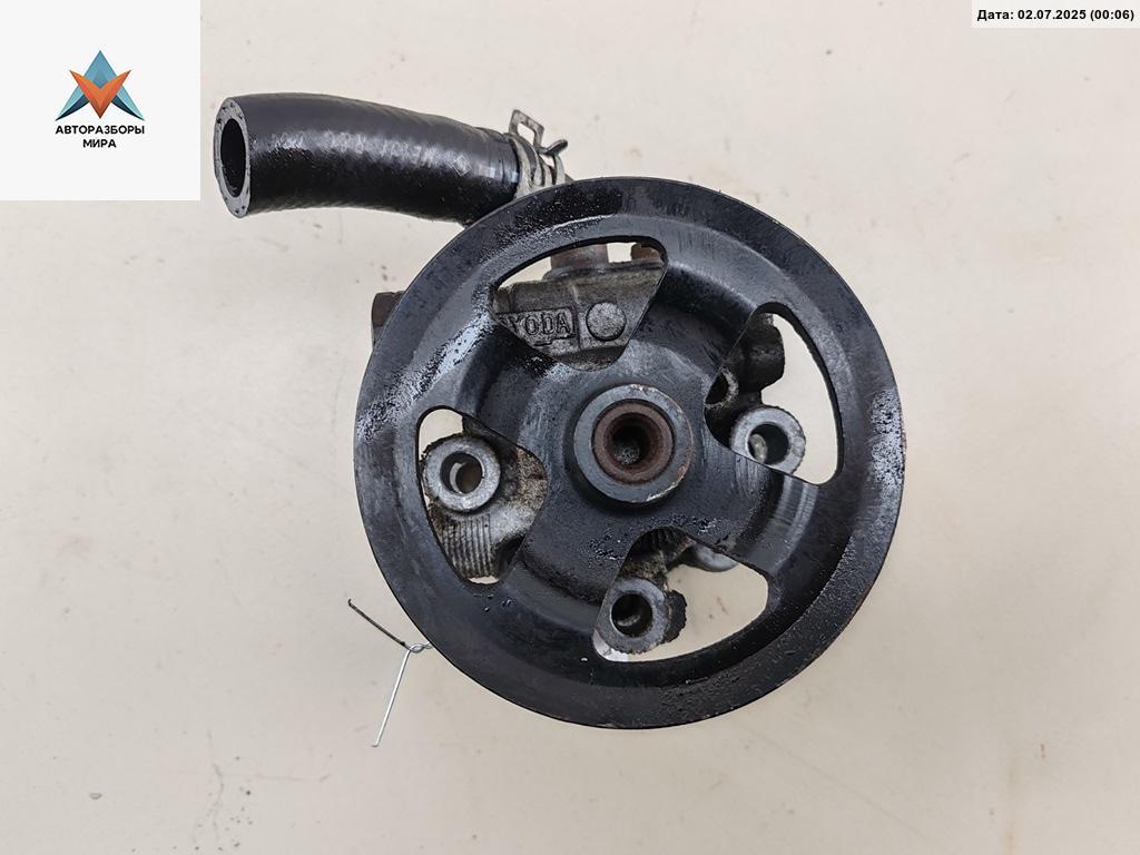 Насос гидроусилителя руля Toyota COROLLA VERSO 2003, 2.0 л., дизель, МКПП, серый, минивэн - фото №1