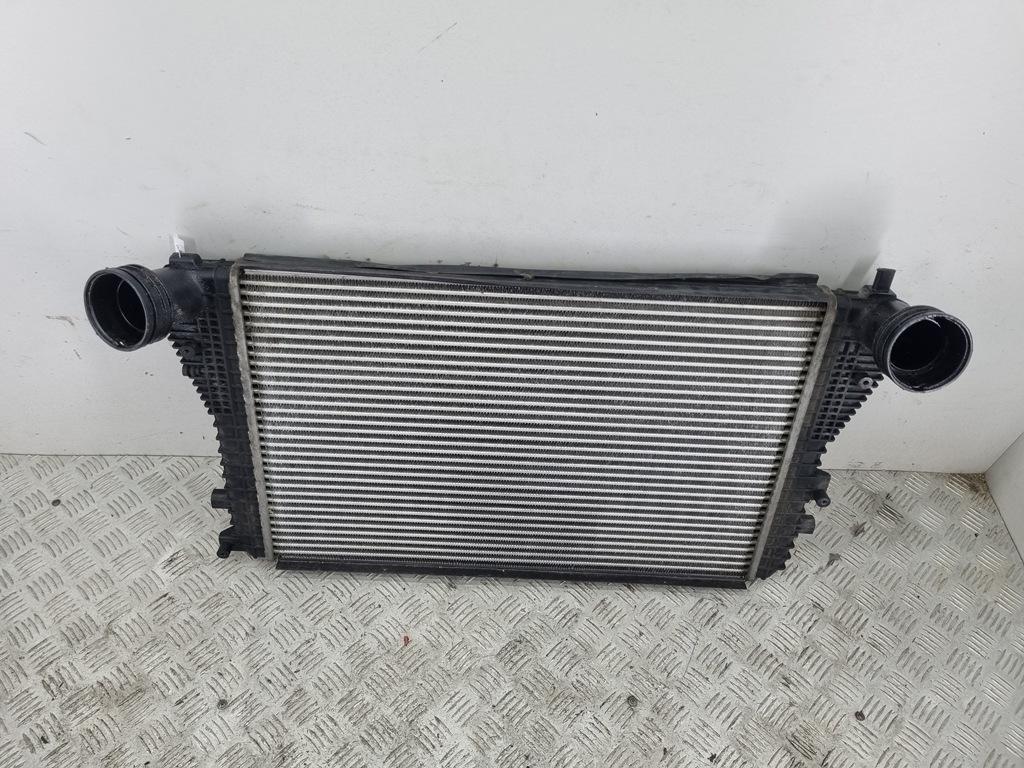 радиатор интеркулера Volkswagen Touran 2005, 2.0 л., дизель, АКПП, красный, минивэн, 1K0145803