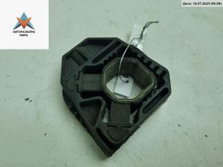 кронштейн радиатора SEAT Leon 2 поколение 2006, 1.6 л., бензин, МКПП, жёлтый, хетчбэк 5 дв., 1K0121367C