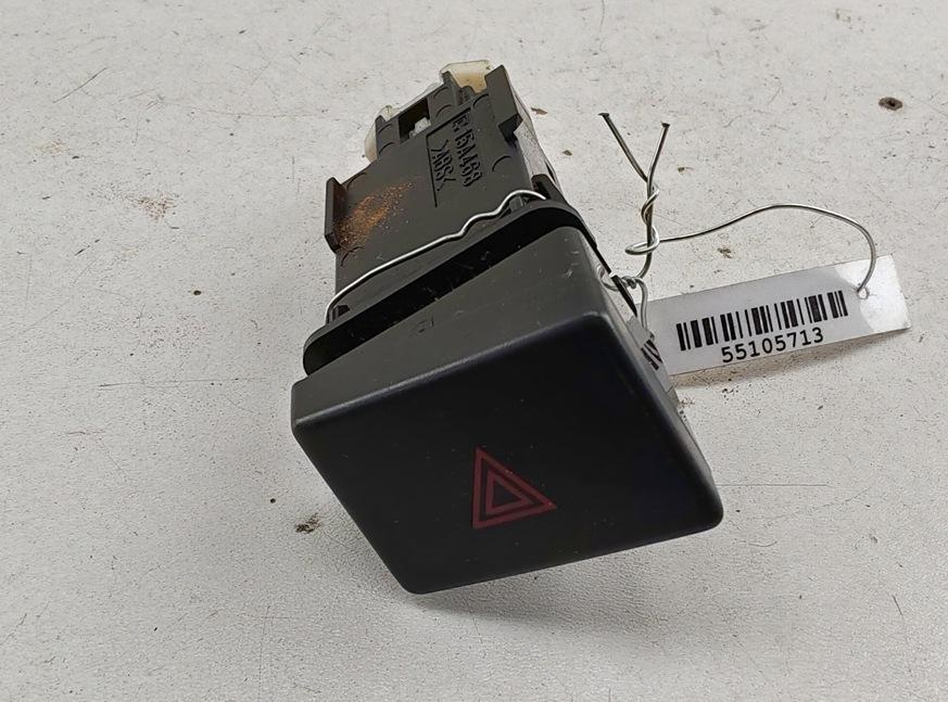 кнопка аварийной сигнализации Mazda 5 2006, 2.0 л., бензин, МКПП, серый, минивэн, 15A468, 058-1K60