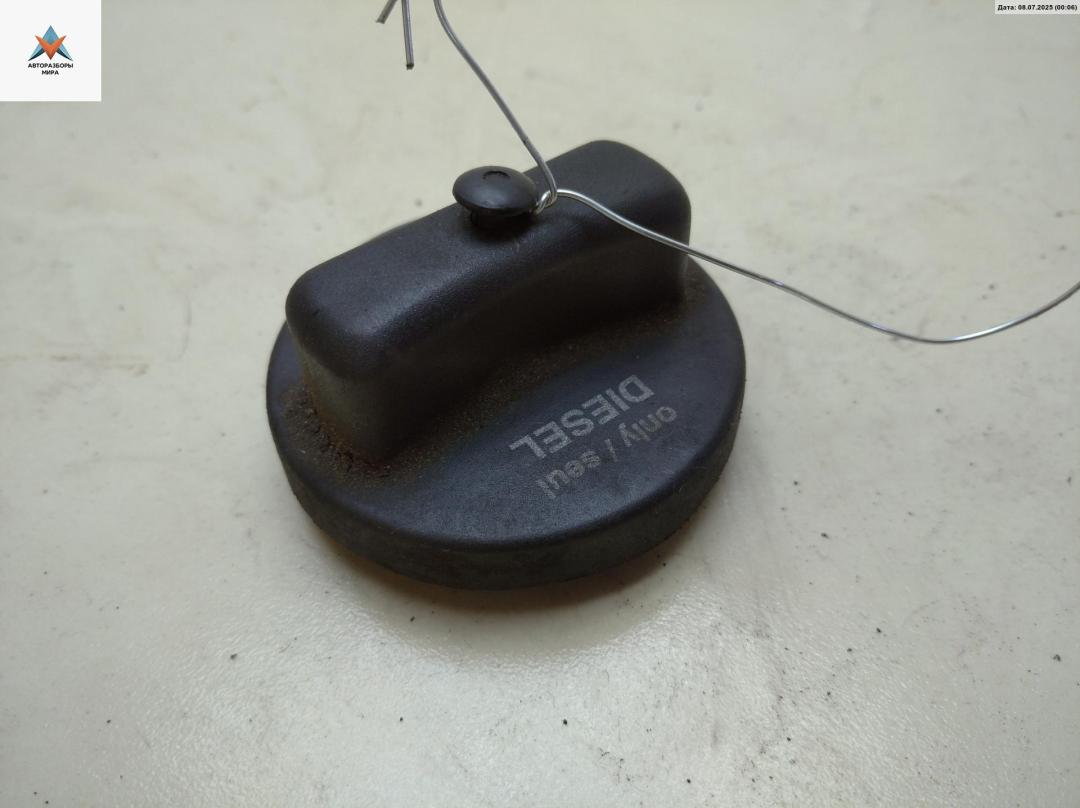 пробка топливного бака Volkswagen LT 2 поколение 2005, 2.5 л., дизель, МКПП, синий, микроавтобус - фото №1