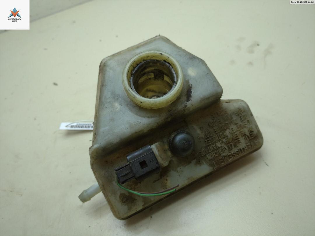 бачок тормозной жидкости Volkswagen Transporter T4 1997, 2.4 л., дизель, МКПП, жёлтый, микроавтобус, 7D0611303A - фото №1