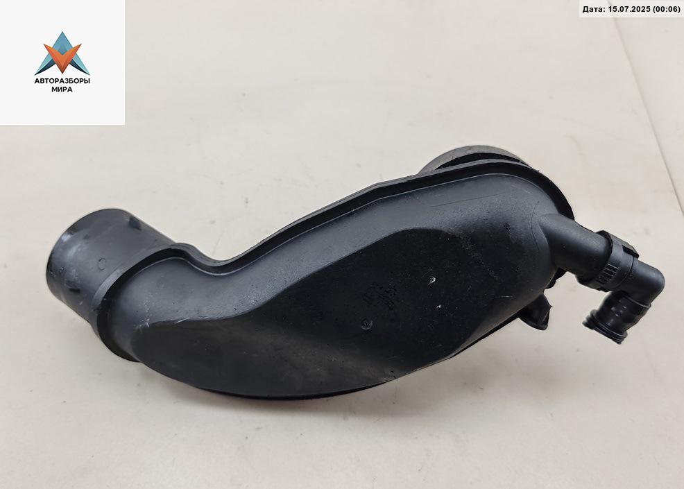 воздуховод Audi A6 4B/C5 2000, 2.4 л., бензин, АКПП, синий, седан, 078133356S - фото №1