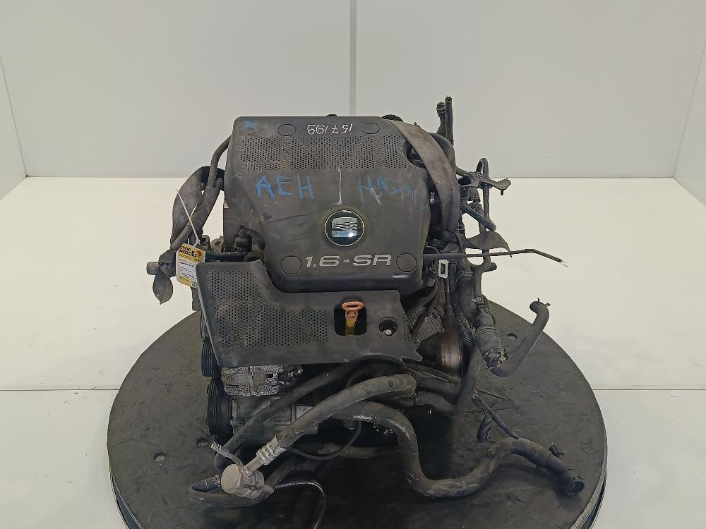 двигатель Volkswagen Golf 5 поколение 2004, Бензин 1.6, цвет, AEH - фото №1