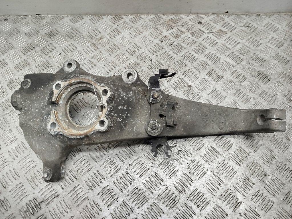 Кулак (корпус ступицы) передний правый BMW 5 серия F07/F10/F11 2012, 3.0 л., дизель, АКПП, чёрный, универсал, 6777752 - фото №1