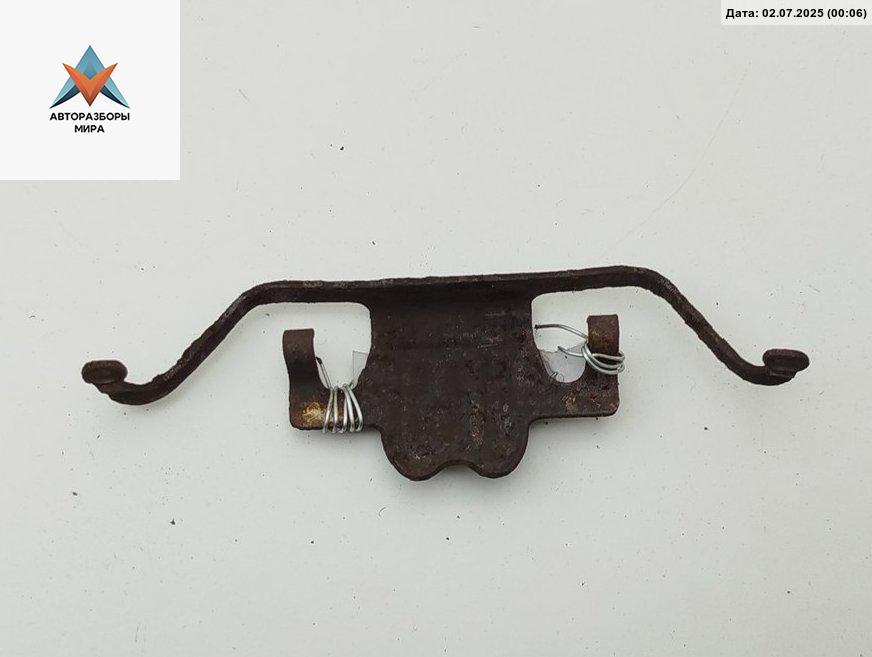 скоба суппорта BMW 5 серия E60/E61 2006, 2.5 л., бензин, МКПП, чёрный, седан, 6758059 - фото №1