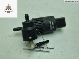 насос (моторчик) омывателя стекла Volkswagen Polo 4 поколение 2002, чёрный, хетчбэк 3 дв., 1J6955651