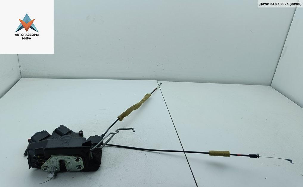 замок двери передней левой Mazda 5 CR 2006, 2.0 л., бензин, МКПП, серый, минивэн, B83B85L1 - фото №1