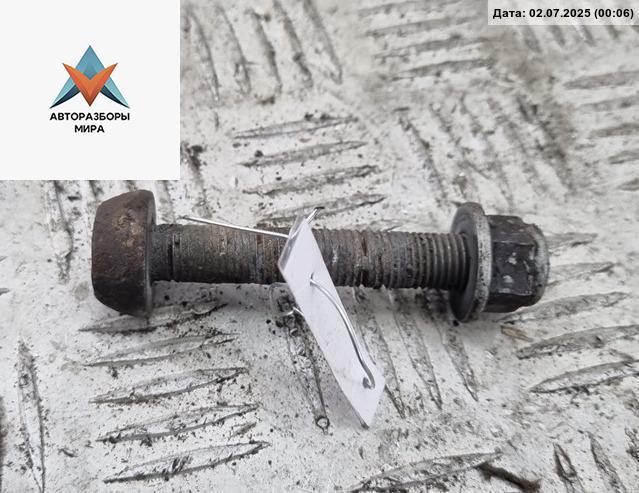 Болт крепления Volkswagen Passat B6 2006, 2.0 л., дизель, МКПП, чёрный, универсал - фото №1