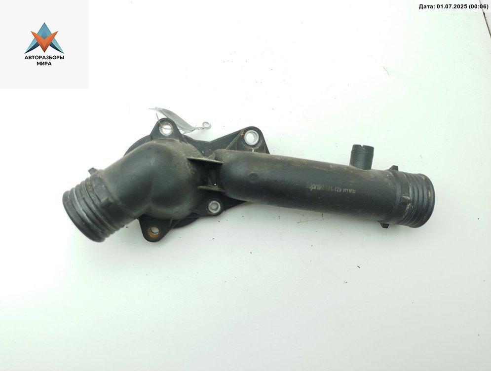 корпус термостата BMW 5 серия E39 1997, 2.5 л., бензин, МКПП, синий, универсал - фото №1