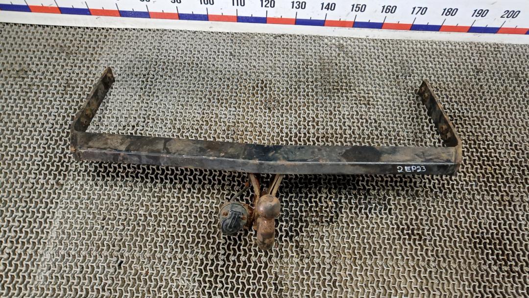 прицепное устройство (фаркоп) Skoda Octavia 2 поколение (A5) 2007, 1.9 л., дизель, МКПП, хетчбэк 5 дв., EEA600001 - фото №1