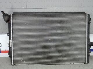 радиатор охлаждения Volkswagen Touran 1 поколение [2-й рестайлинг] 2012, 1.6 л., дизель, МКПП, минивэн, 1K0121251DD