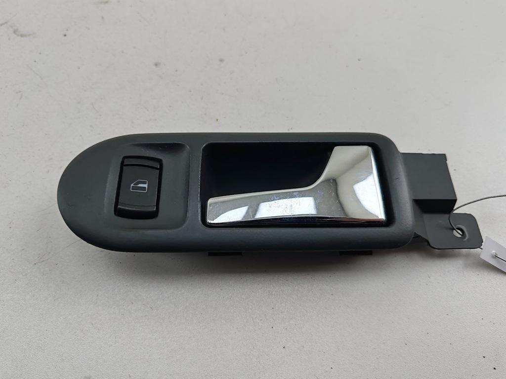 ручка внутренняя передняя правая Volkswagen Passat B5+ (GP) 2004, 1.9 л., дизель, АКПП, чёрный, универсал, 3B1837014
