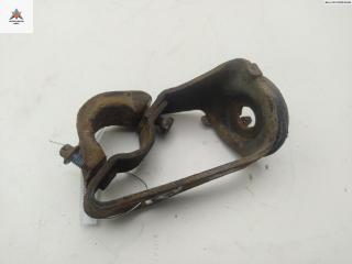 Крепление втулки стабилизатора заднего Mercedes-Benz C-Класс W203/S203/CL203 [рестайлинг] 2004, 2.2 л., дизель, МКПП, синий, универсал, 2038201042