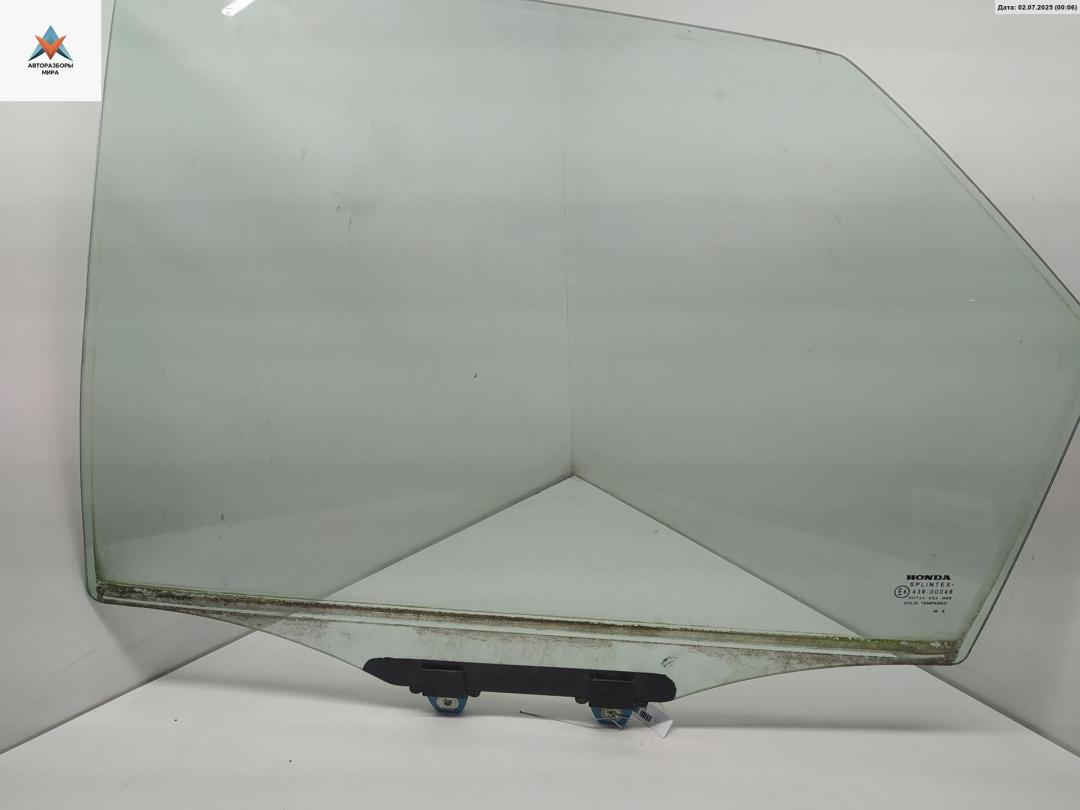 стекло двери задней левой Honda Civic 8 поколение 2007, 2.2 л., дизель, МКПП, чёрный, хетчбэк 5 дв., 73450-SMG-E00 - фото №1