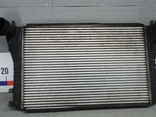 радиатор интеркулера Volkswagen Golf 5 поколение 2007, 1.9 л., дизель, МКПП, универсал, 1K0145803L