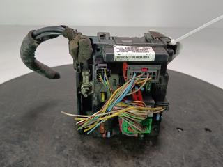 блок предохранителей Peugeot 307 1 поколение 2004, цвет, 9657608780