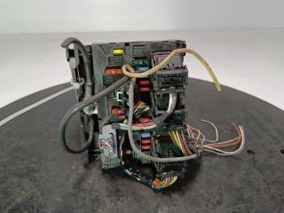 блок предохранителей Peugeot 307 1 поколение [рестайлинг] 2006, цвет, 9664055780