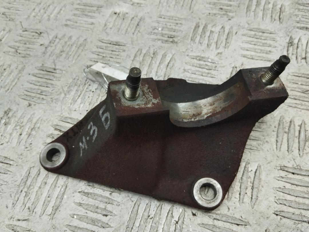 кронштейн (крепление) Ford Mondeo III 2004, 2.0 л., бензин, МКПП, серый, хетчбэк 5 дв., 1S7GW3K305AB
