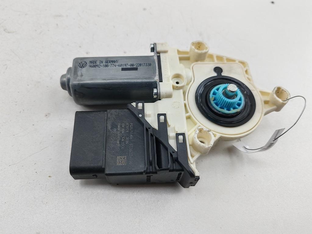 моторчик стеклоподъемника задний правый Volkswagen Passat B6 2007, 2.0 л., дизель, МКПП, синий, универсал, 1K0959704P